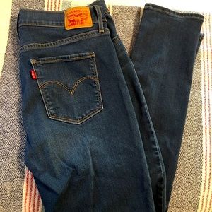 Levi’s 👖 excellent condition